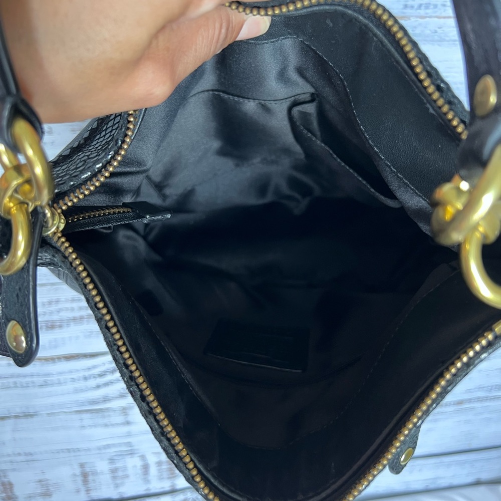 Vintage coach bag, it is brown in great condition. - Picture 2 of 5
